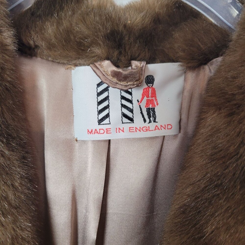 Luxurious Faux Fur & Leather Belted Coat Jacket Made In England - Picture 5 of 16